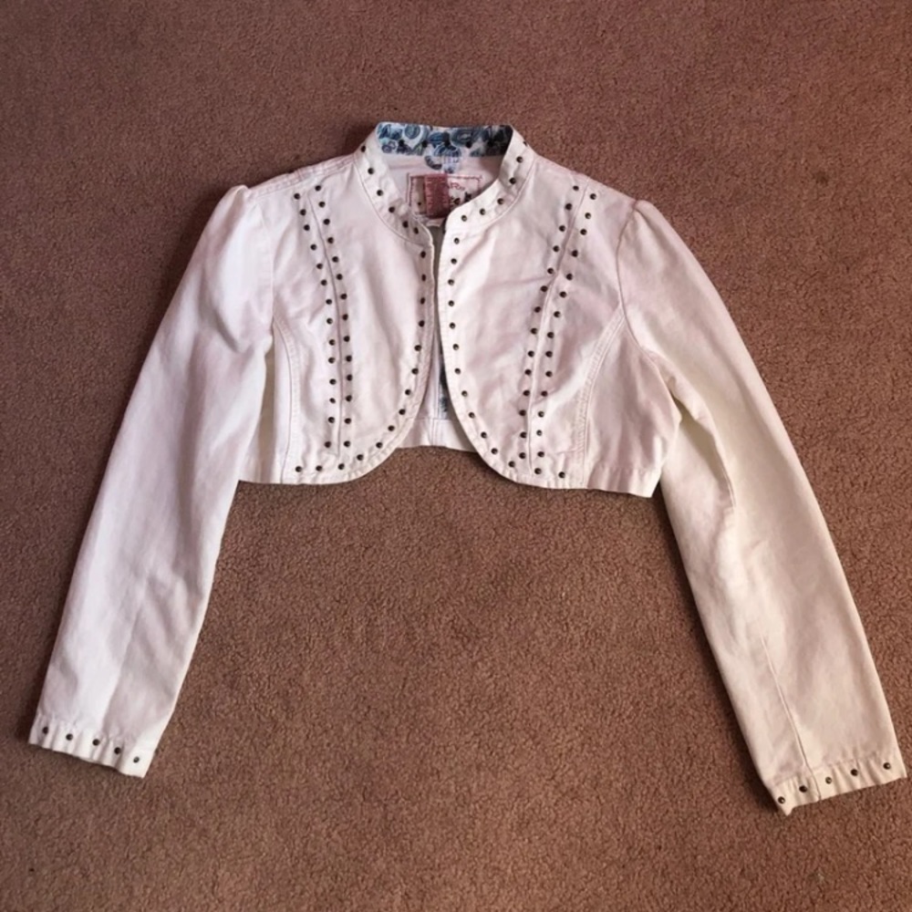 White half jean jacket